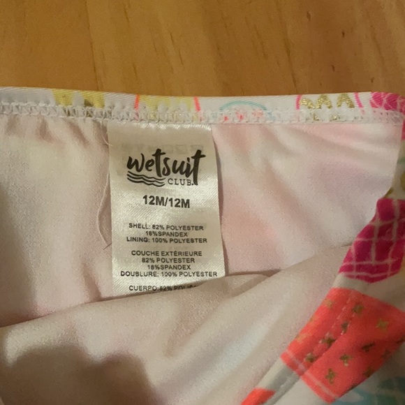 Baby pineapple swimsuit ! - Picture 3 of 4